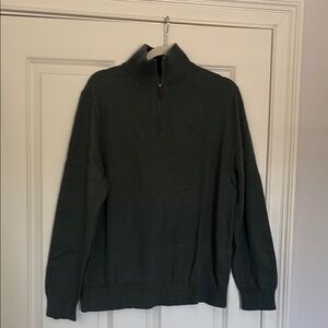 Men's hunter Green Sweater